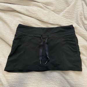 Lululemon skirt with spandex underneath